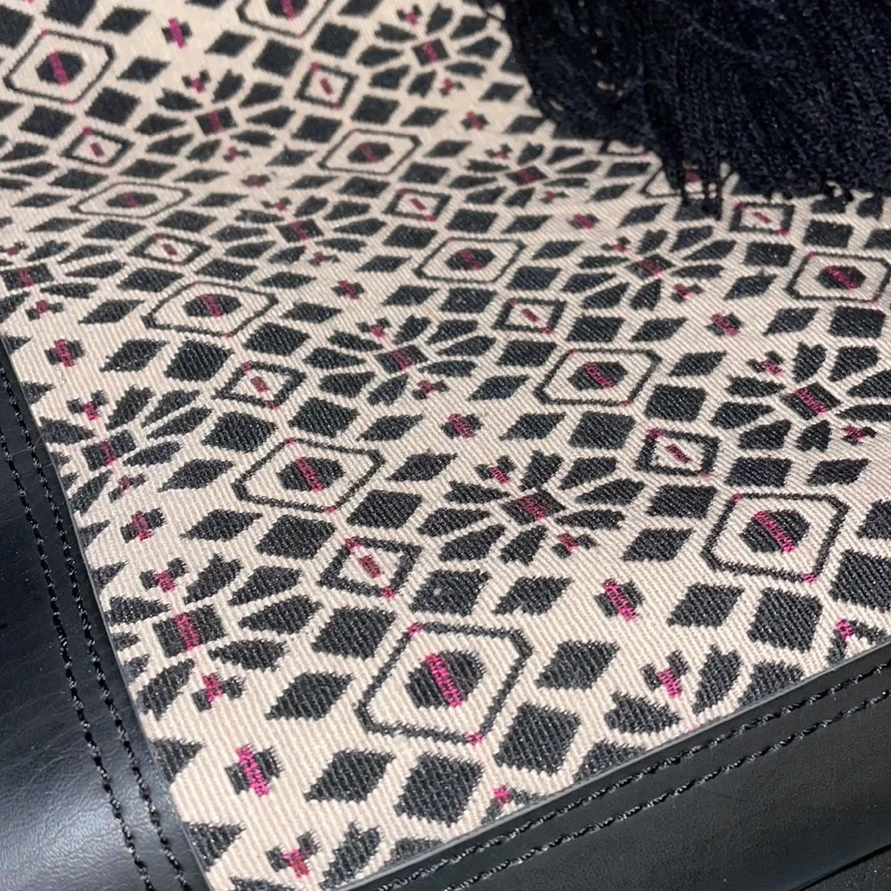 Color By Amber Weekender Bag - Picture 2 of 6